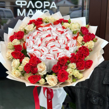 Рафаэло и кустовые розы