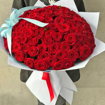 Букет из 101 красных роз
