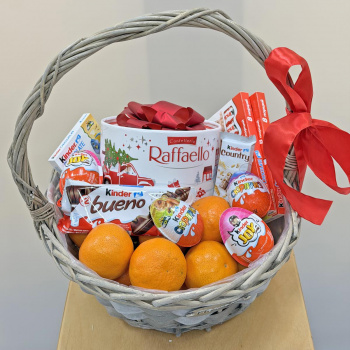 Подарочная корзина Kinder