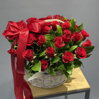 35 роз
