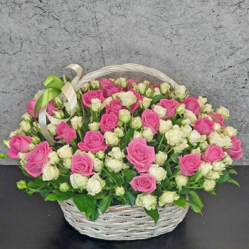 Корзинка с розами