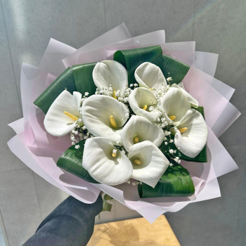 Букет из белых калл